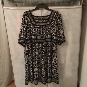 Apt 9 dress/tunic - black, white and grey pattern
